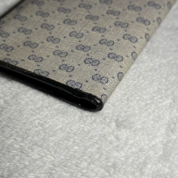 Authentic Gucci Micro GG Billfold - Picture 6 of 9